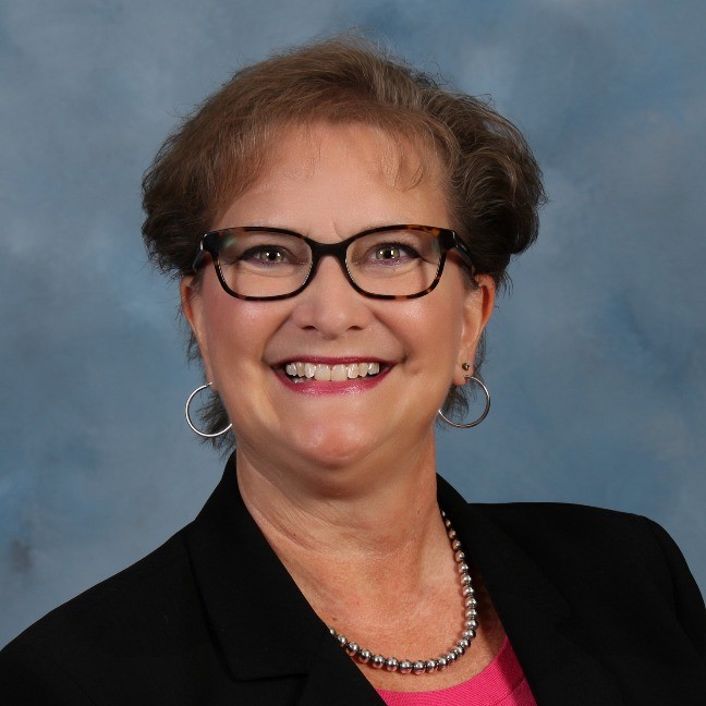 Principal Tracy Mills headshot